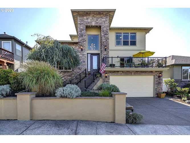 3924 Forest View Dr Washougal, WA 98671
