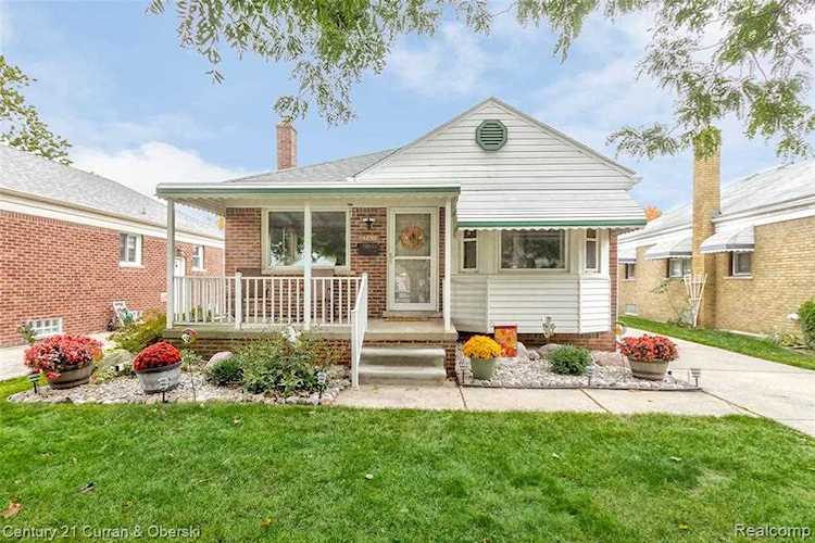 14898 Aster Ave Allen Park, MI 48101 | MLS 2200084571 Photo 1