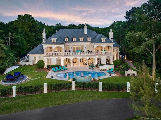 7430 Baltusrol Ln Charlotte, NC 28210
