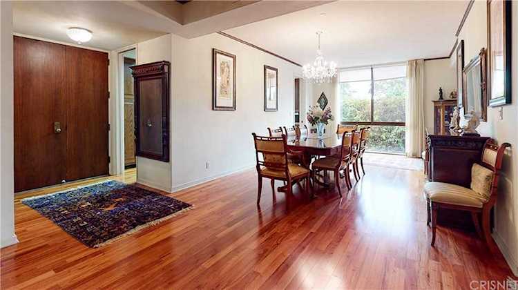 135 S Mccarty Drive #104 Beverly Hills, CA 90212