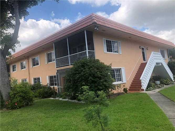 1930 NE 2nd Ave #205 L Wilton Manors, FL 33305