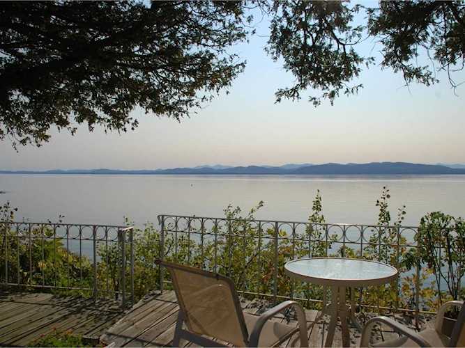 82 Sunset Cliff Rd Burlington, VT 05408