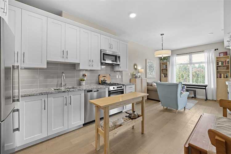 5011 Springs Boulevard #216 Tsawwassen, BC V4M 0B6