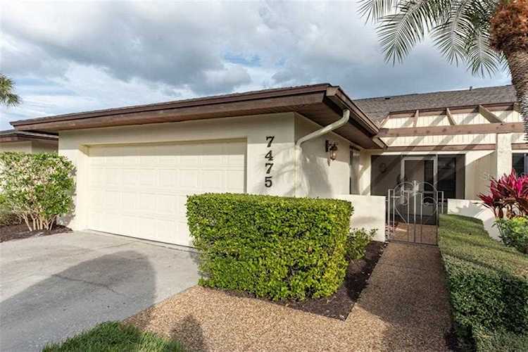 7475 Carnoustie Dr #5C Sarasota, FL 34238