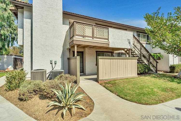 10291 Bell Gardens Dr #7 Santee, CA 92071