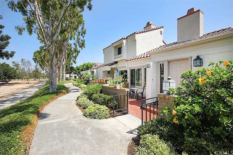 21 Segura Irvine, CA 92612 | MLS OC20215541 Photo 1