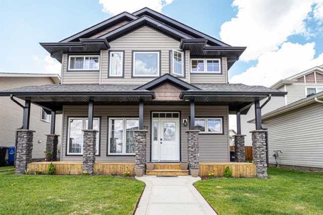 99 Heartland Crescent Penhold, AB T0M 1R0