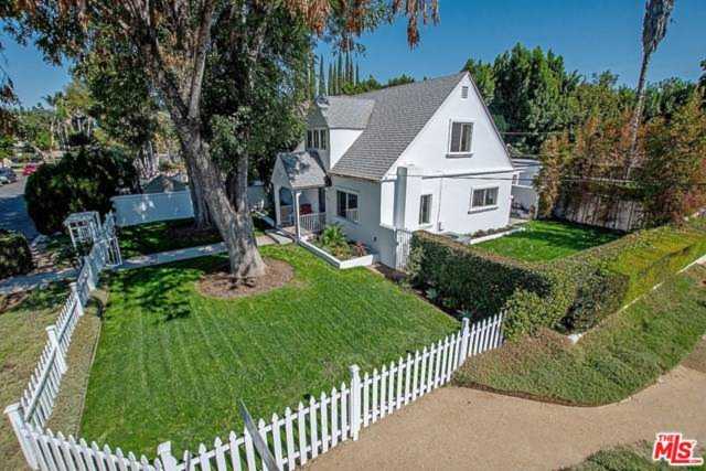 4504 Mammoth Avenue Sherman Oaks, CA 91423