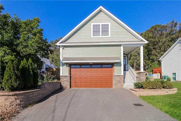 169 Lakeview Avenue Bridgeport, CT 06606