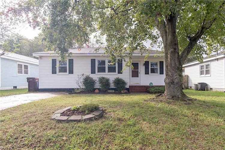 home for sale in Norfolk Highlands Chesapeake VA 23325 - MLS 10346130 Photo 1