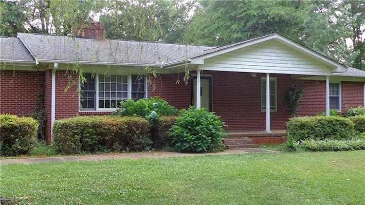 5908 Moorefield Memorial Hwy Liberty, SC 29657