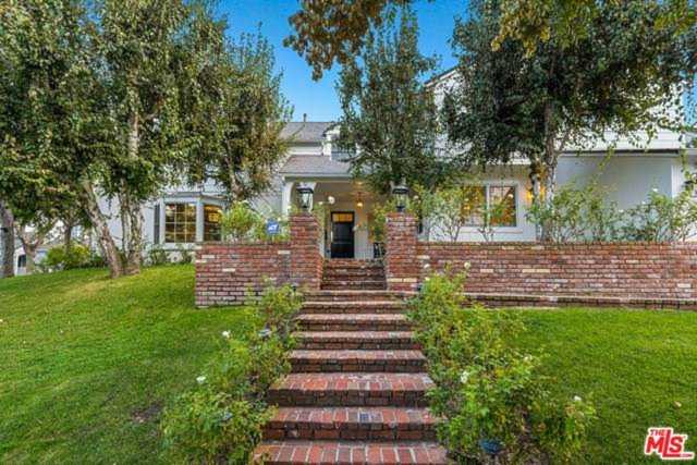 9800 Hillgreen Place Beverly Hills, CA 90212