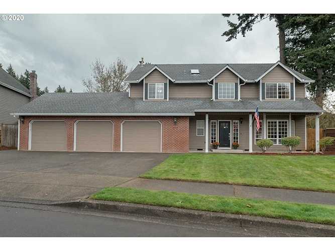 4529 NW Valley St Camas, WA 98607