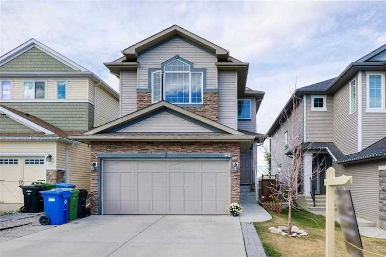 94 Sage Valley Close Calgary, AB T3R 0E3
