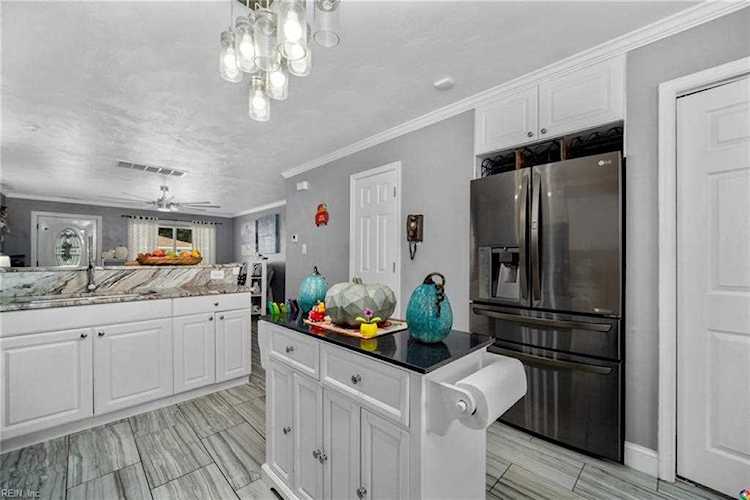 1933 Weber Ave Chesapeake, VA 23320