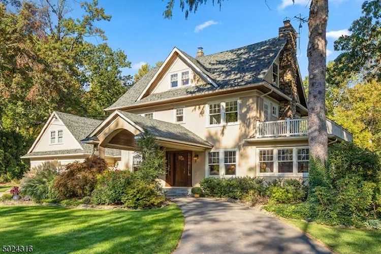 7 N Crane Rd Mountain Lakes Boro, NJ 07046