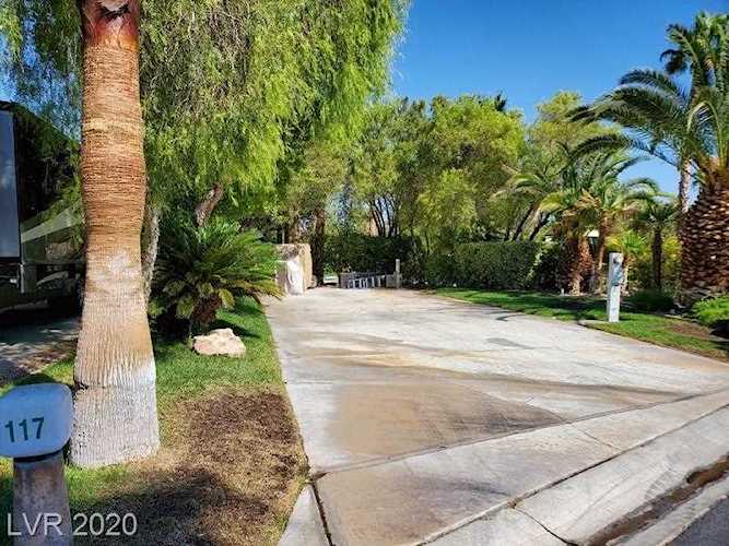 8175 Arville St #117 Las Vegas, NV 89139