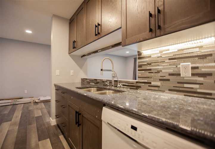 # 109 2508 50 Street Edmonton, AB T6L 6X9