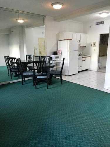 101 N Ocean Drive #695 Hollywood, FL 33019