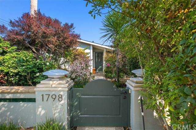 1798 Kenwood Place Costa Mesa, CA 92627