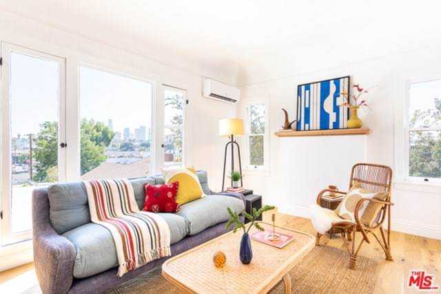117 Rosemont Avenue #3/4 Los Angeles, CA 90026
