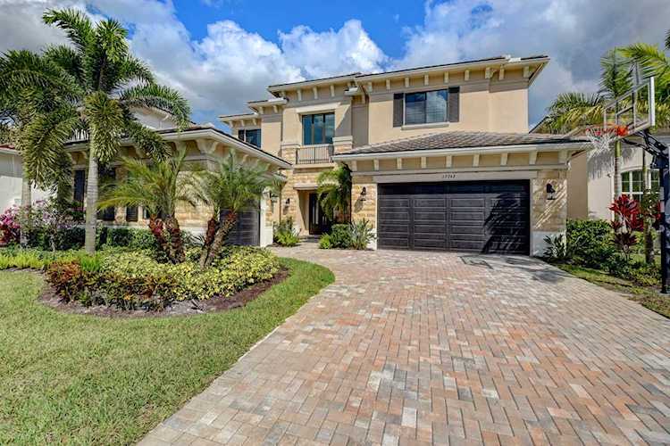 17742 Cadena Drive Boca Raton, FL 33496