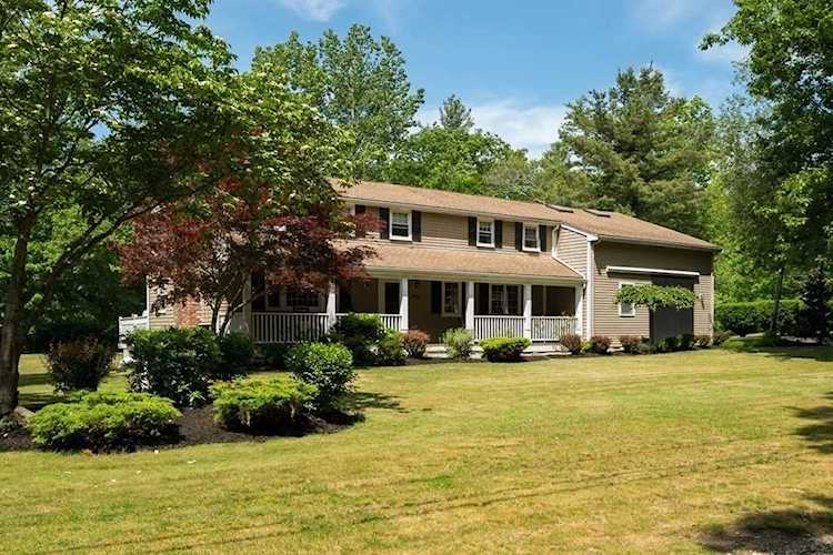 263 Old Town Way Hanover, MA 02339