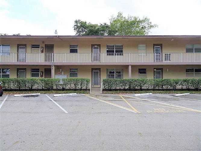 7250 NW 1st St #106 Margate, FL 33063