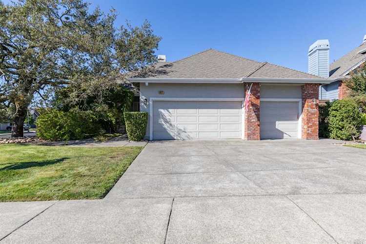 1077 Elsbree Lane Windsor, CA 95492