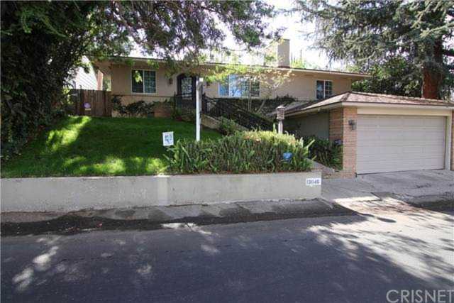 13046 Greenleaf Street Studio City, CA 91604