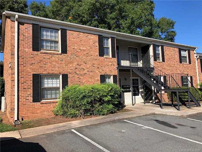 5903 Quail Hollow Rd Charlotte, NC 28210