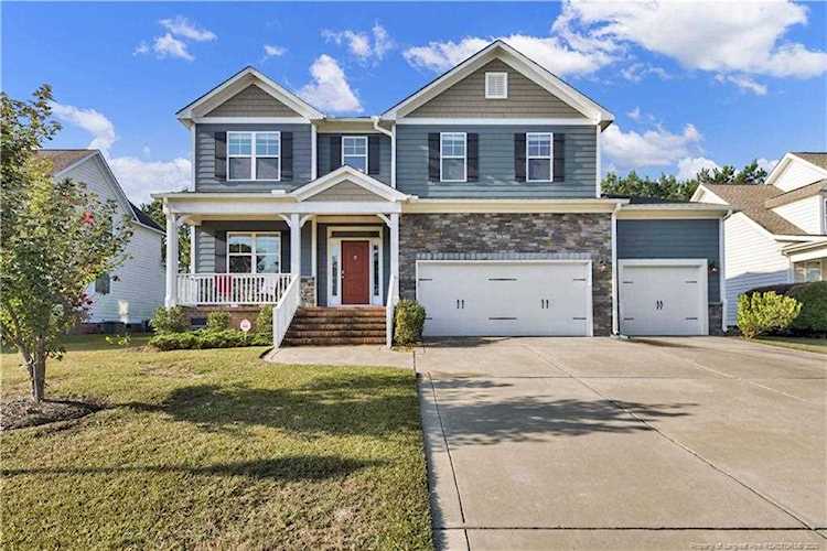 1320 Masterpiece Dr Hope Mills, NC 28348