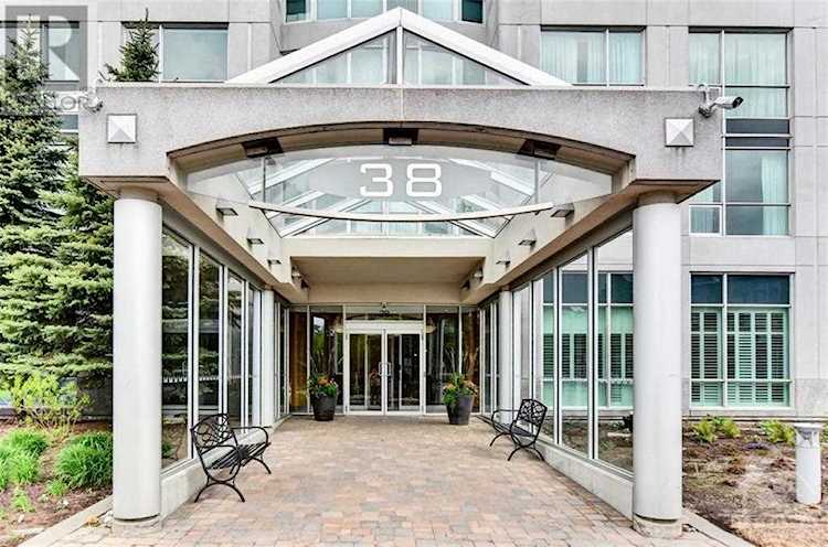 38 Metropole Private Unit#3302 Ottawa, ON K1Z1E9