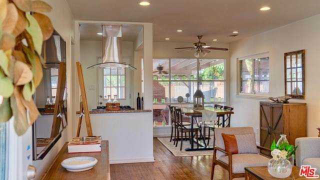 8789 Sylmar Avenue Panorama City, CA 91402