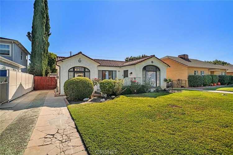 3010 W Wyoming Avenue Burbank, CA 91505