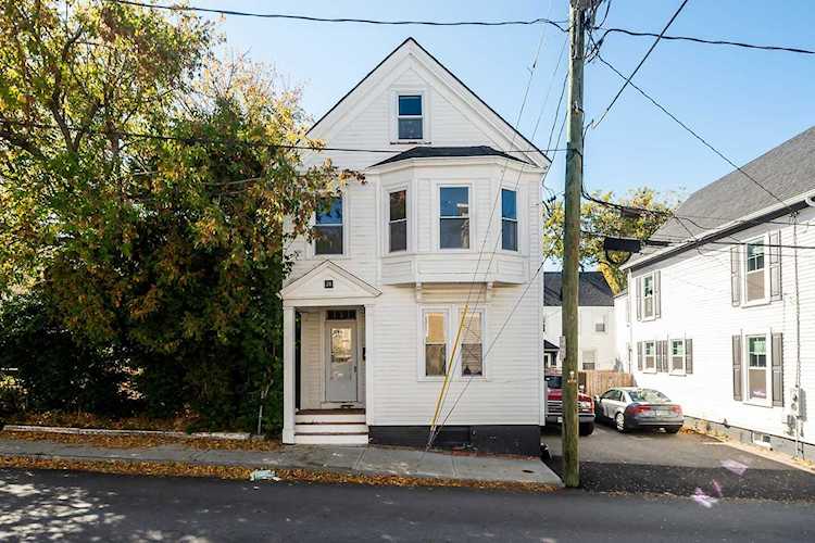 20 Brewster St Portsmouth, NH 03801