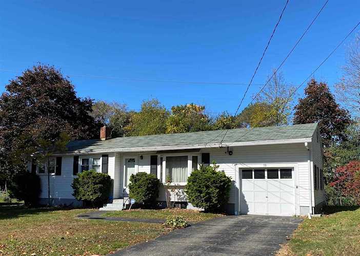 38 Coakley Rd Portsmouth, NH 03801