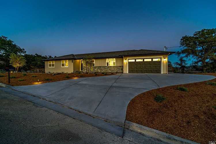 5203 Vista Grande Drive Santa Rosa, CA 95403