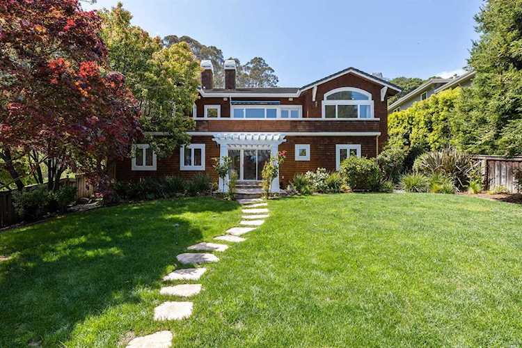 30 Vista Tiburon Drive Tiburon, CA 94920