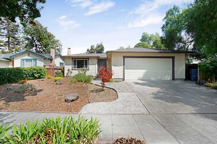 2978 Otterson Court Palo Alto, CA 94303