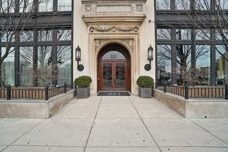 221 Columbus Ave #402 Boston, MA 02116