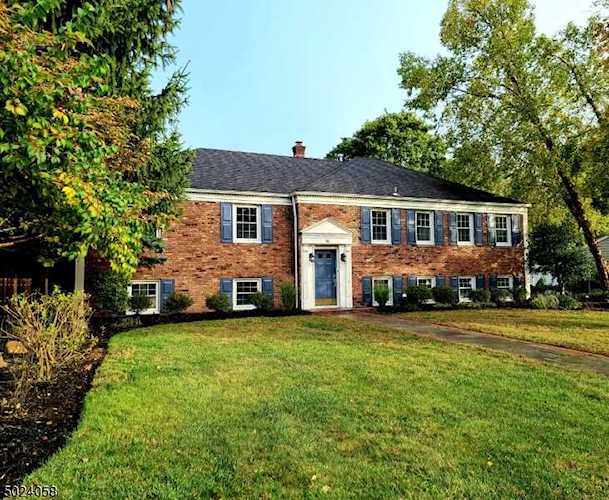 56 Woodmont Rd Montclair Twp., NJ 07043