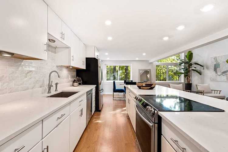 66 N St #6 Boston, MA 02127