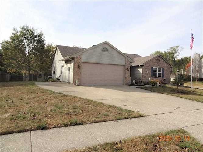 8613 Cressmoor Court Indianapolis, IN 46234
