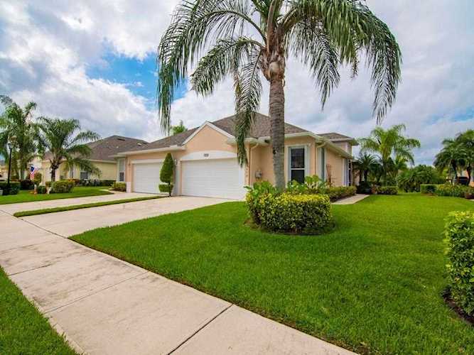 458 E Tangerine Vero Beach, FL 32968