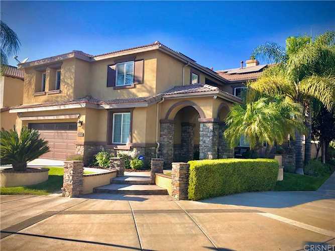 29003 Madrid Place Castaic, CA 91384