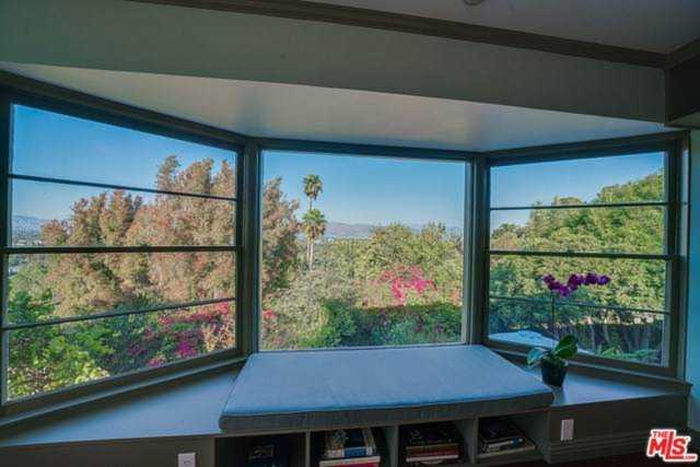 11619 Laurelwood Drive Studio City, CA 91604