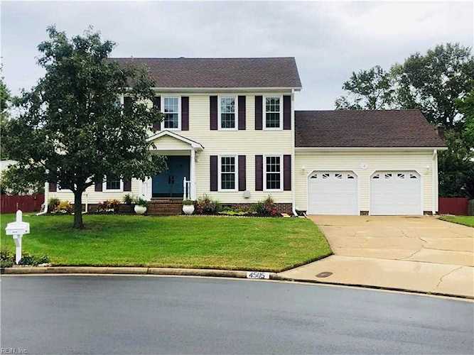 4505 Harshaw Ct Virginia Beach, VA 23456