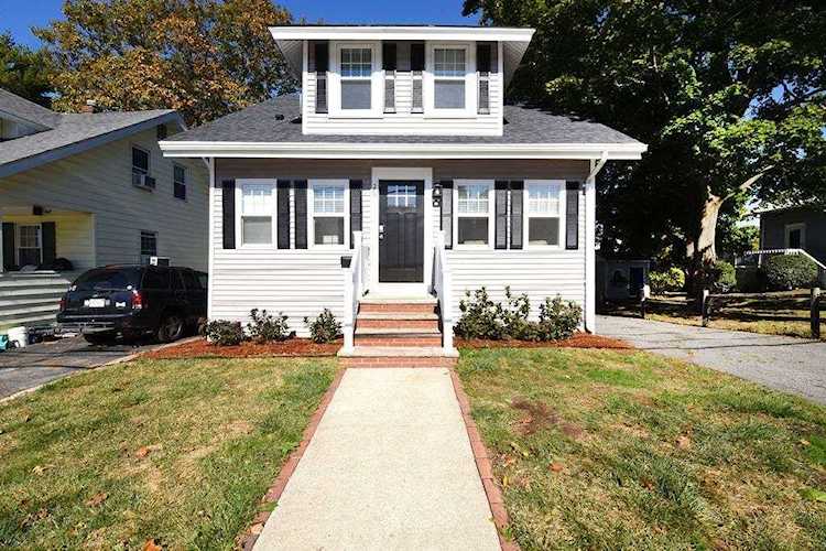 26 Huckins Ave Quincy, MA 02171