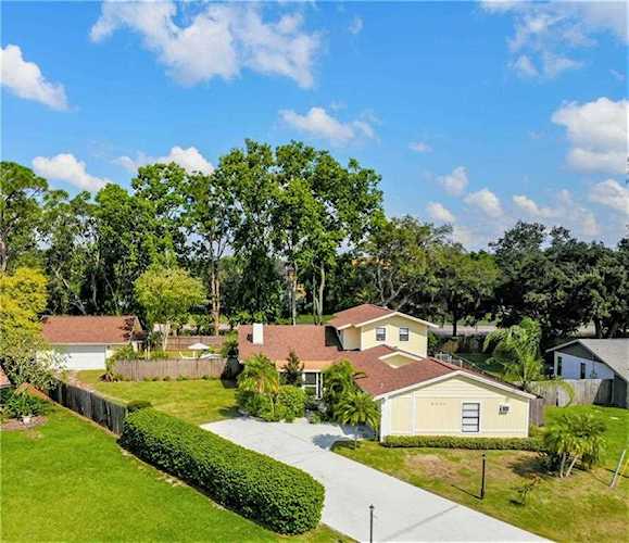 3331 Plantation Dr Sarasota, FL 34231
